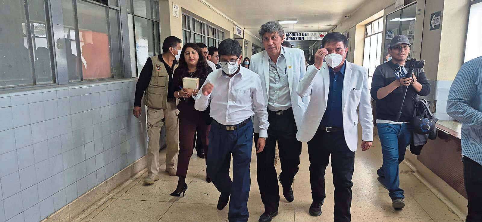 Inspección en hospital Honorio Delgado. Foto: GEC