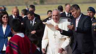 Papa Francisco intenta aliviar tensión política en Ecuador antes de misa campal en Quito