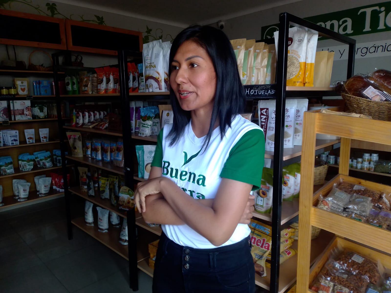 Esta joven emprendedora tiene 35 años y se graduó como ingeniera comercial en la UNJBG. (Foto: Adrian Apaza)