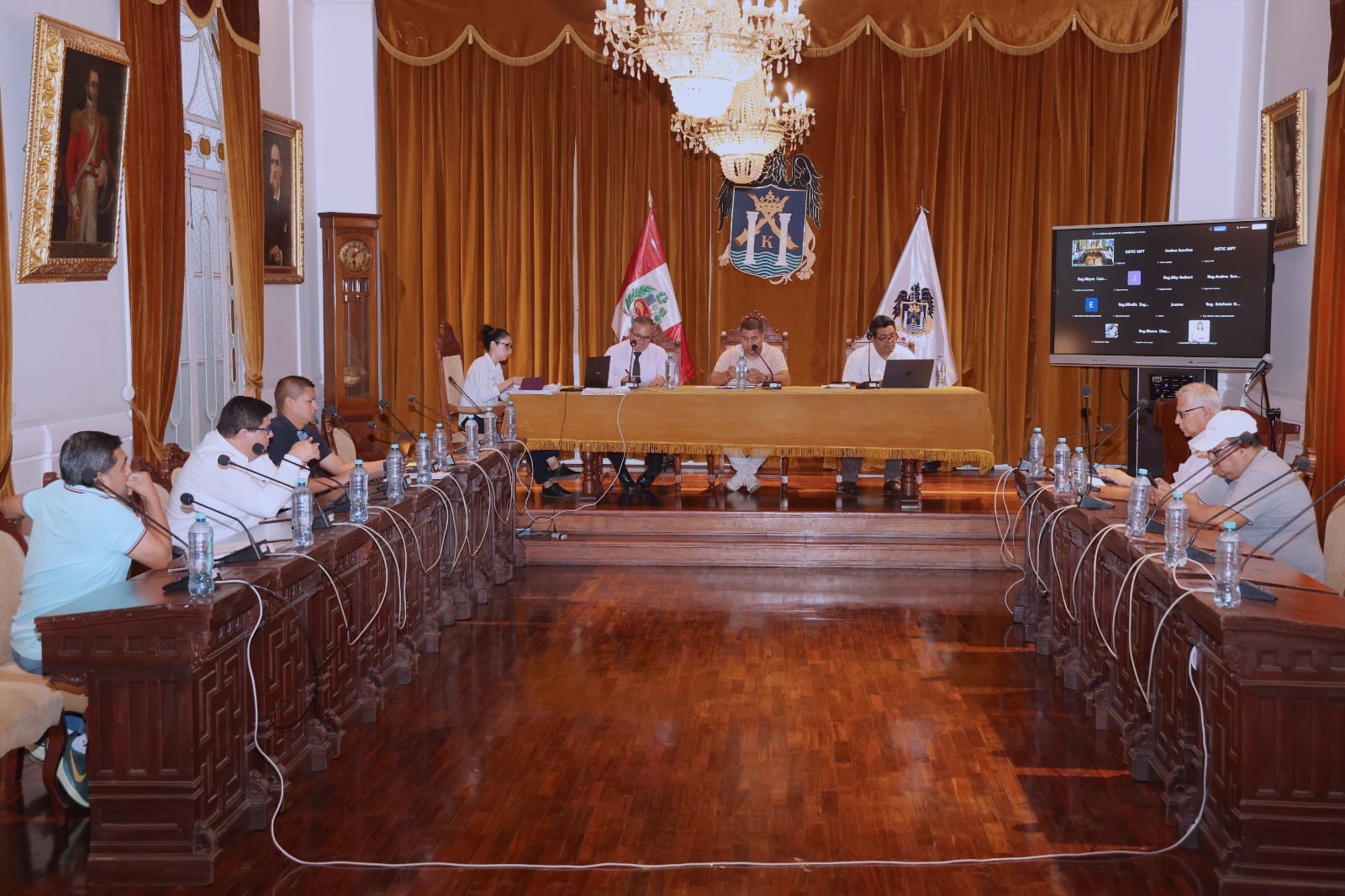 Para fortalecer su capacidad operativa en el servicio de limpieza pública.
