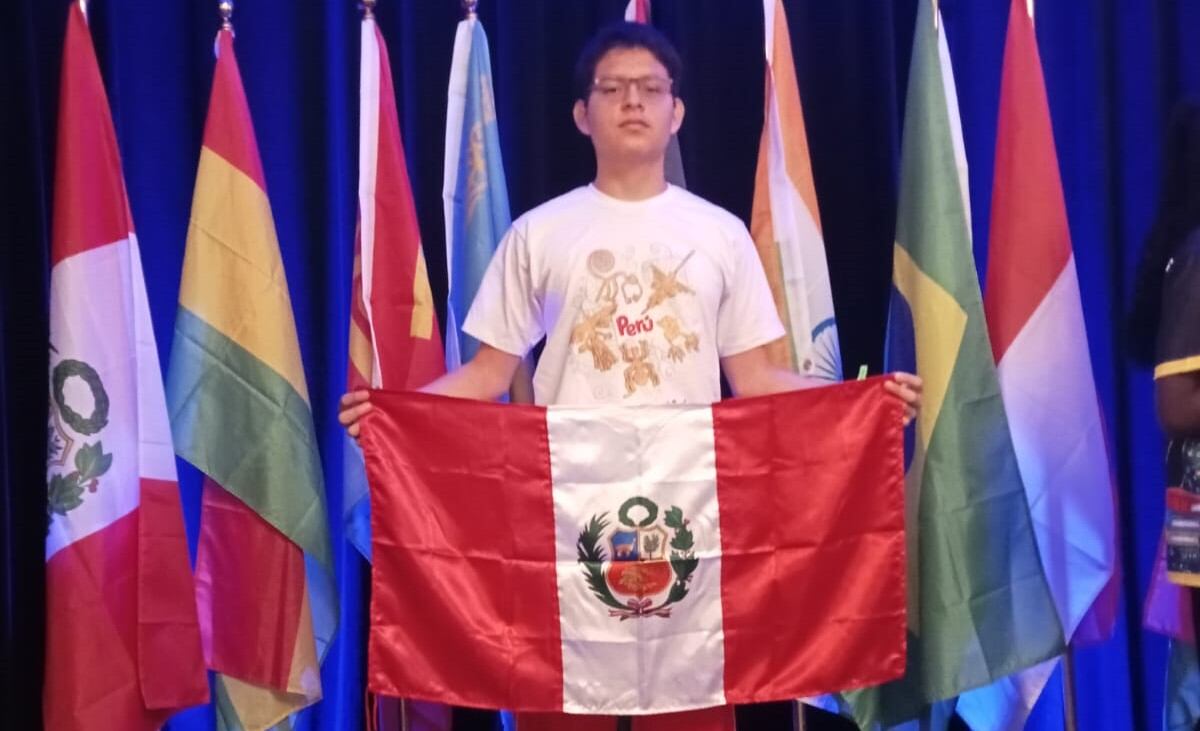 Yosip Sebastián Ramírez Martínez obtiene lauro para Piura y el Perú.