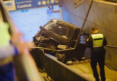 Cercado de Lima: Auto se despistó y cayó al acceso peatonal de Estación Central del Metropolitano