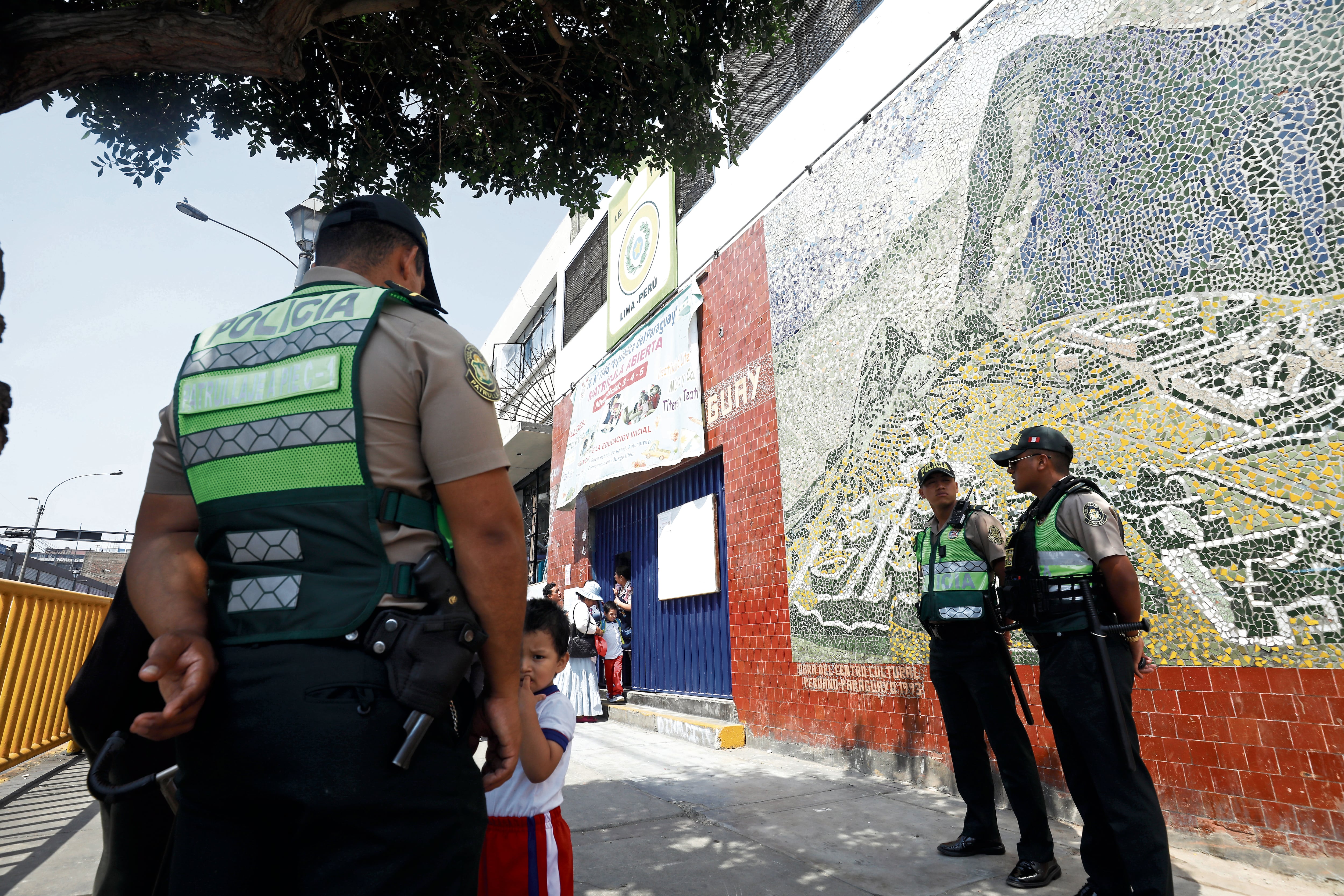 Hubo amenazas dirigidas a directores de escuelas públicas y promotores privados, señaló director de Educación de Lima.