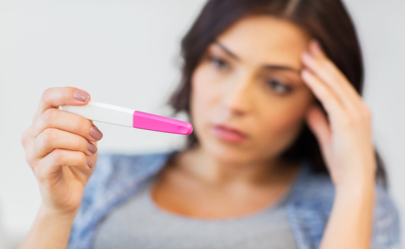 Estrés, falta de sueño y emociones no gestionadas pueden impactar silenciosamente la fertilidad, reduciendo las chances de lograr un embarazo sin causas médicas aparentes.