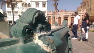 Reparan con masilla la histórica pileta ornamental de Tacna y genera críticas