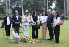 Keiko Fujimori visitó la tumba de Alberto Fujimori en compañía del expresidente ecuatoriano Jamil Mahuad