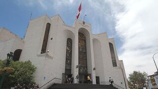 Ordenan capturar a chofer por tocamientos a niña de 7 años