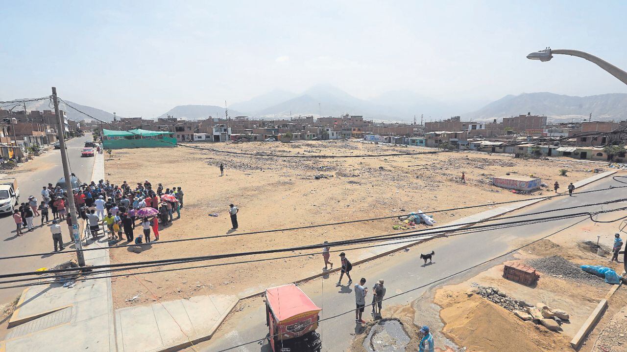 Según el MEF, registra cero gasto en proyectos, seguridad ciudadana, prevención por desastres y otros rubros. Exalcalde de El Porvenir, Paúl Rodríguez, dice que esto ocurre porque aún no elaboran los instrumentos de gestión y regidor Jorge Vásquez revela que envían sin permiso maquinaria del Segat a ese distrito.