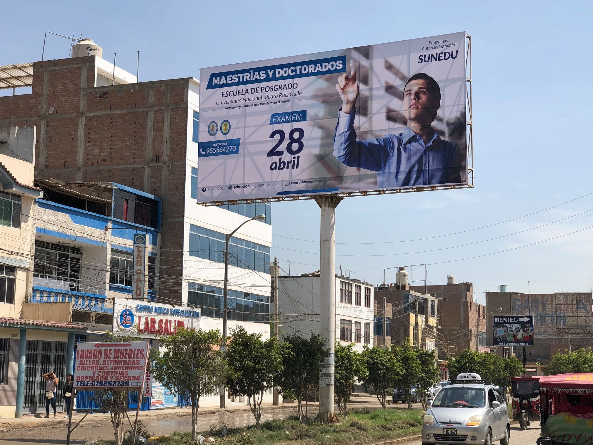 Los paneles representan un peligro inminente para la ciudadanía.