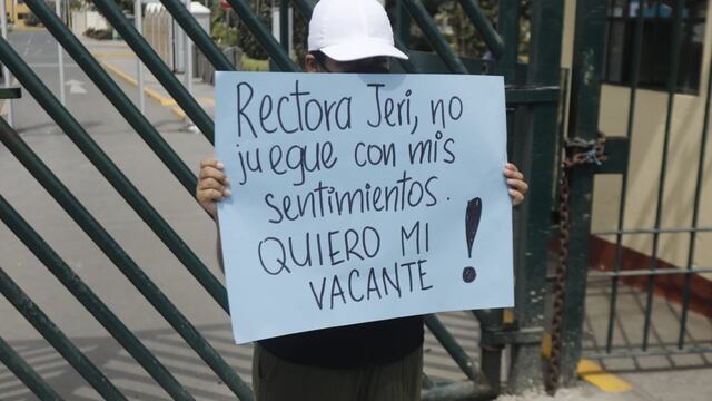 Postulantes a la UNMSM protestan por anulación de examen de admisión