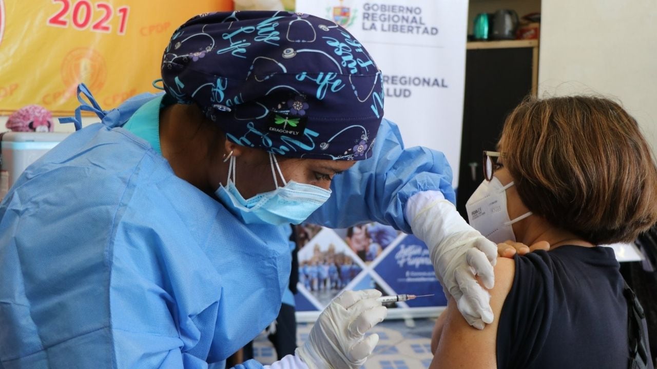 Para protección contra el sarampión, la tos ferina, el Virus del Papiloma Humano (VPH), neumonías y otras patologías prevenibles.
