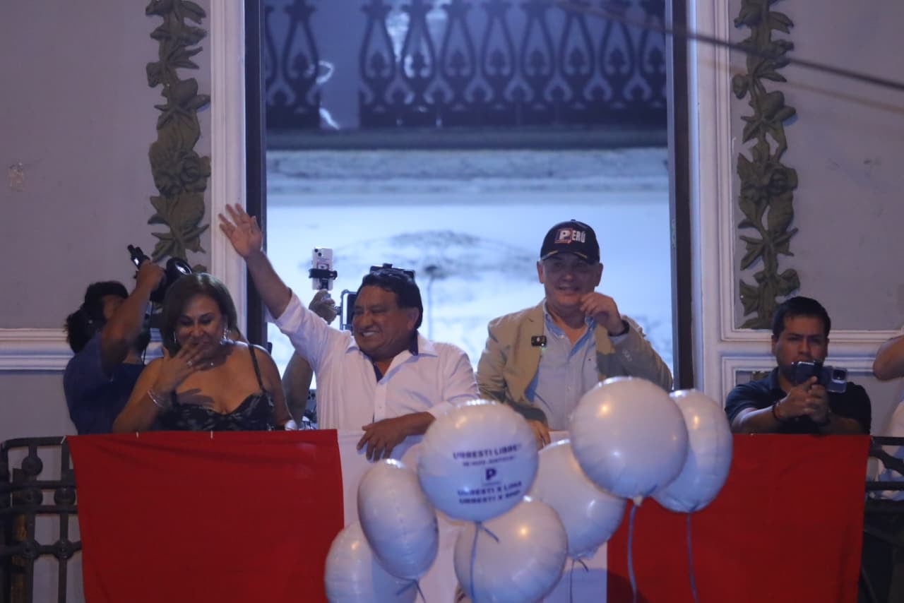 Daniel Urresti estuvo acompañado por José Luna y prometió ser ministro del Interior si Podemos Perú gana las elecciones presidenciales.