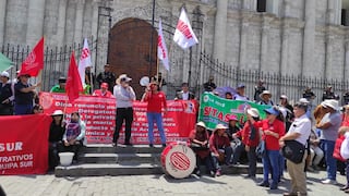 Trabajadores de Arequipa salieron a protestar porque se terminaron los pactos colectivos (VIDEO)