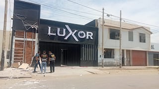 Trujillo: Delincuentes detonan aparato explosivo en exteriores de discoteca Luxor (VIDEO)