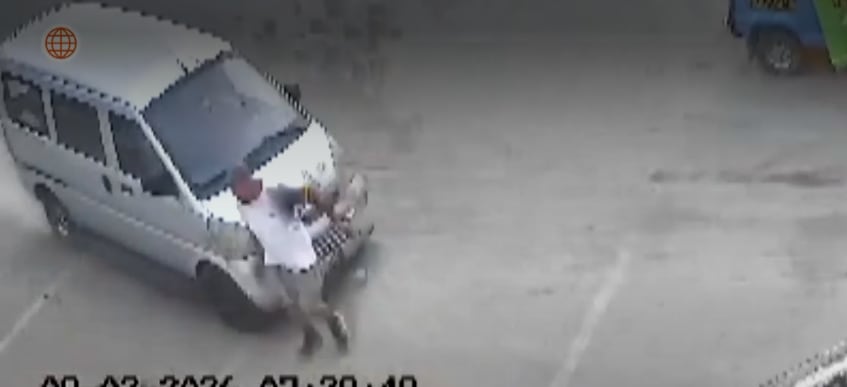 Un adulto mayor resultó herido tras ser atropellado por una miniván en la avenida Periurbana, en Carabayllo. El conductor se dio a la fuga y es buscado por la Policía. (Imagen de América Noticias)