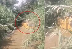 Ica: volquete queda atrapado en el cauce de La Achirana y hombres logran escapar