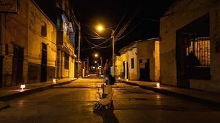La Libertad: Vecinos de Guadalupe oran en la puerta de sus casas para pedir que acabe la pandemia (VIDEO)