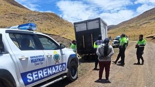La Oroya: Tras persecución presuntos abigeos abandonan camión con placa ‘bamba’
