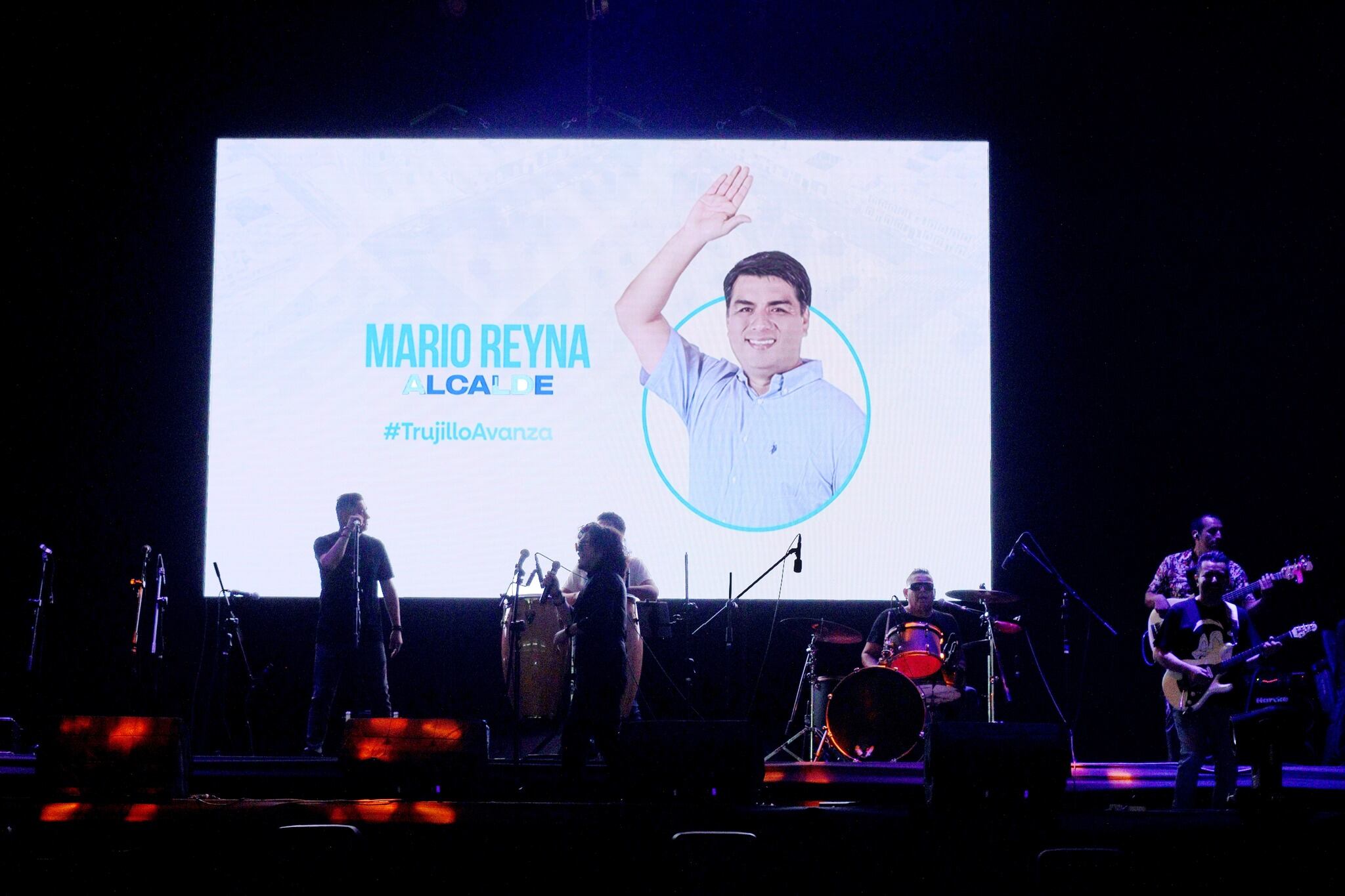 Los regidores Andrés Sánchez y Jorge Vásquez dicen que investigarán si existe algún tipo de aprovechamiento político de parte del burgomaestre Mario Reyna.