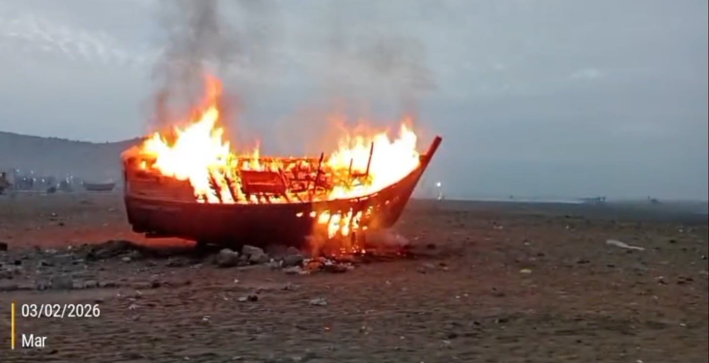 Bote estaba a la altura del ingreso a la segunda rompeola de la playa de Salaverry.