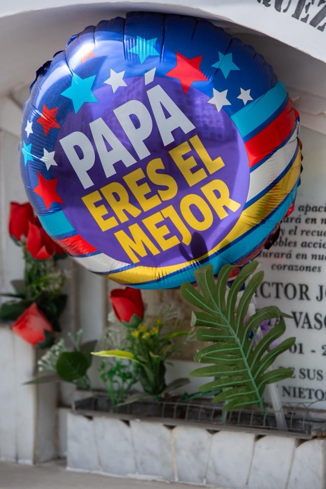 Día del Padre: familias visitan el cementerio El Ángel para recordar a sus seres queridos (Fotos: Fernando Sangama/GEC)