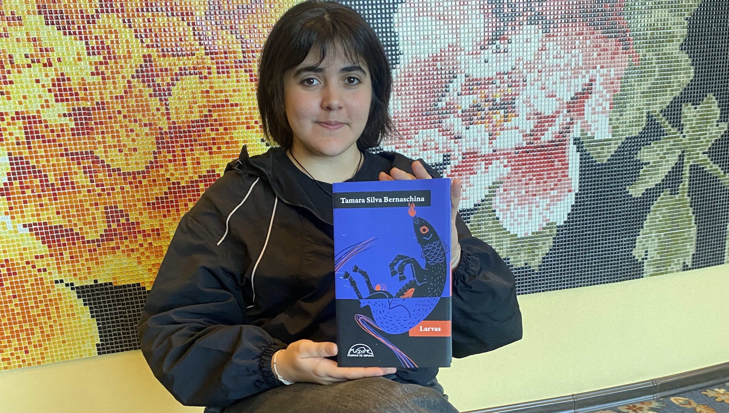 "Larvas" es el tercer libro de Tamara Silva Bernaschina, tras un
debut impresionante.