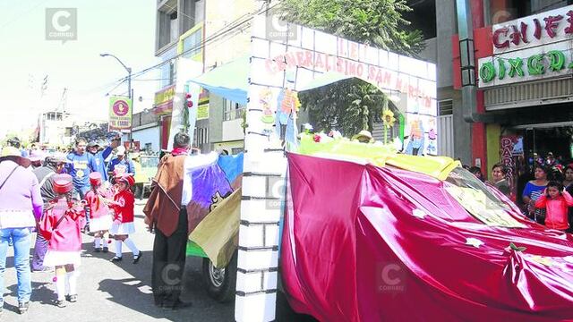 ​Municipalidad de Mariano Melgar celebra Bodas de Oro con corso 