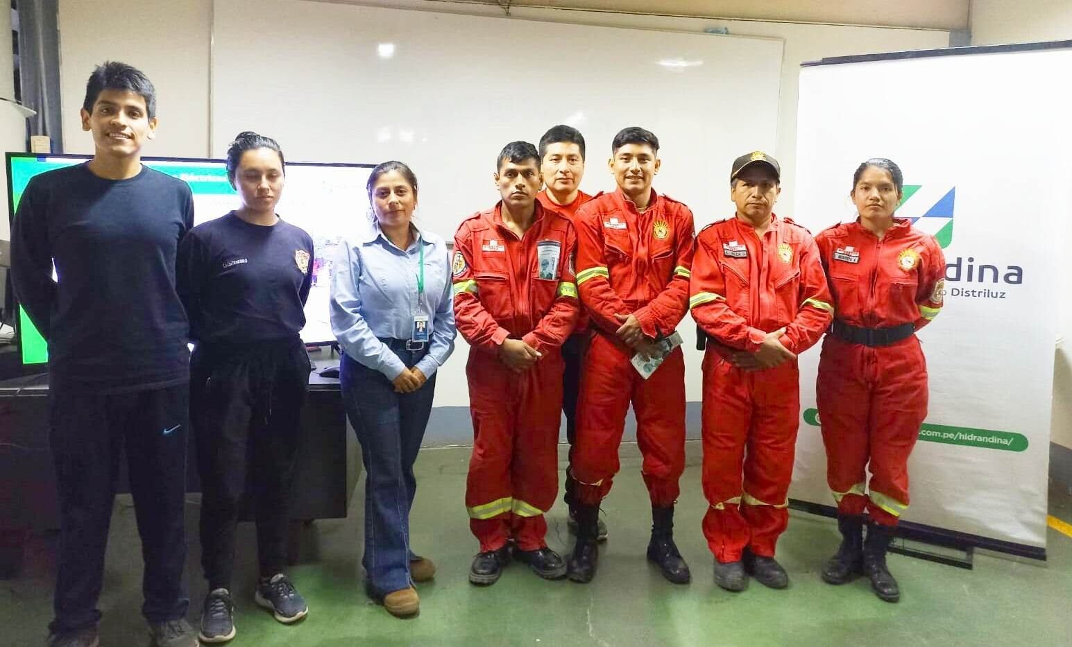 La empresa Hidrandina viene capacitando a más de 100 bomberos de la provincia de Trujillo, como parte del programa Aprendiendo con Energía.