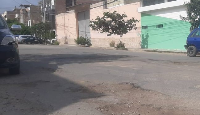 Vía Pascual Saco con problemas de transitabilidad.