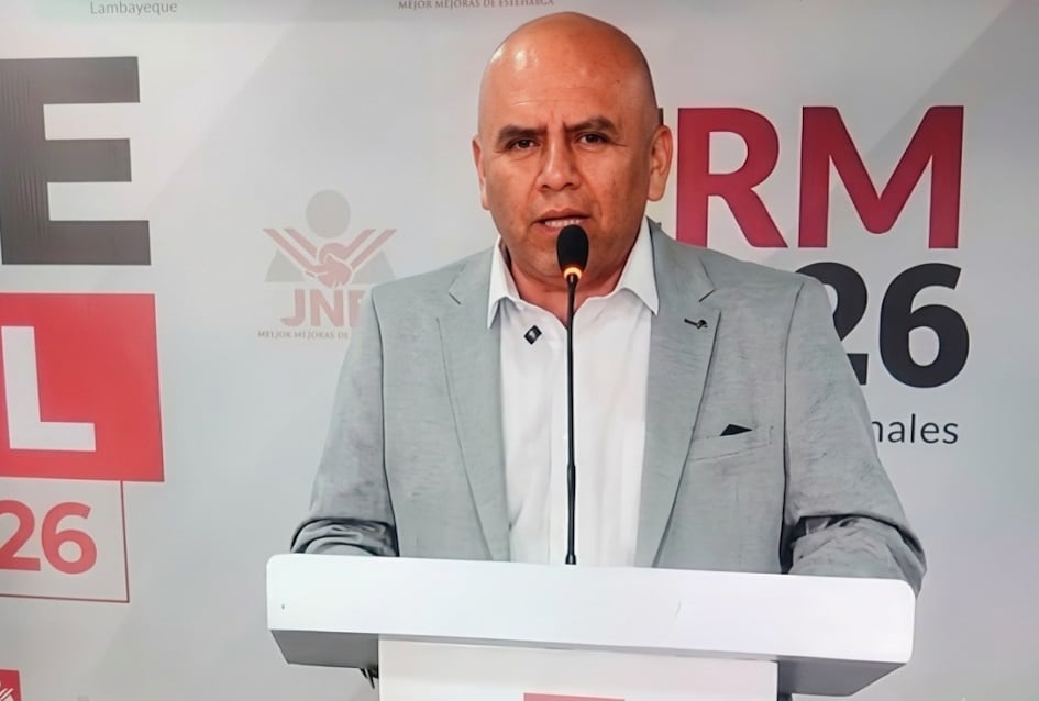Barboza postula al cargo de gobernador regional con el partido oficial.