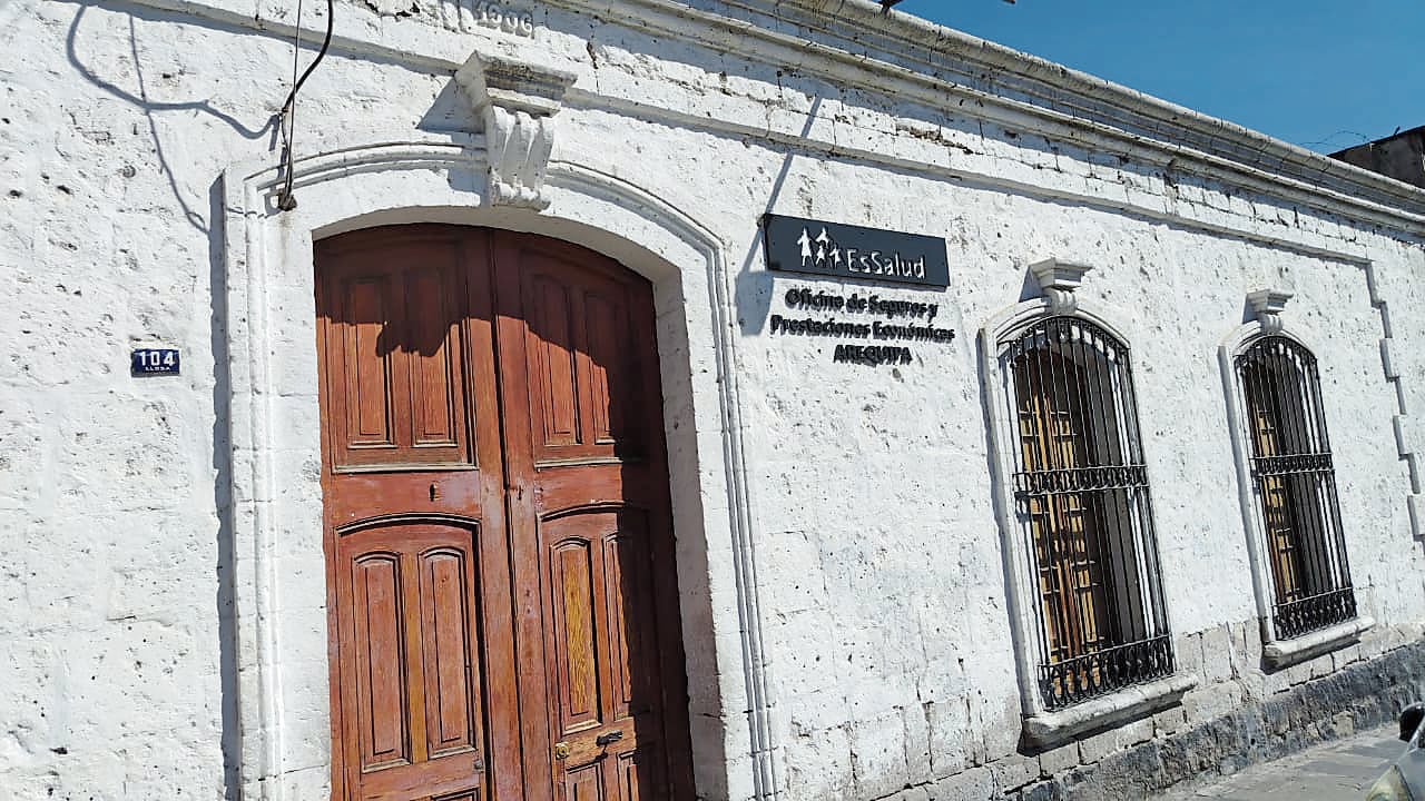 Lily Juárez es jefa de la Oficina de Seguros y Prestaciones Económicas (OSPE) de EsSalud en Arequipa. Foto: GEC.