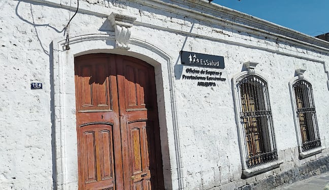 Lily Juárez es jefa de la Oficina de Seguros y Prestaciones Económicas (OSPE) de EsSalud en Arequipa. Foto: GEC.
