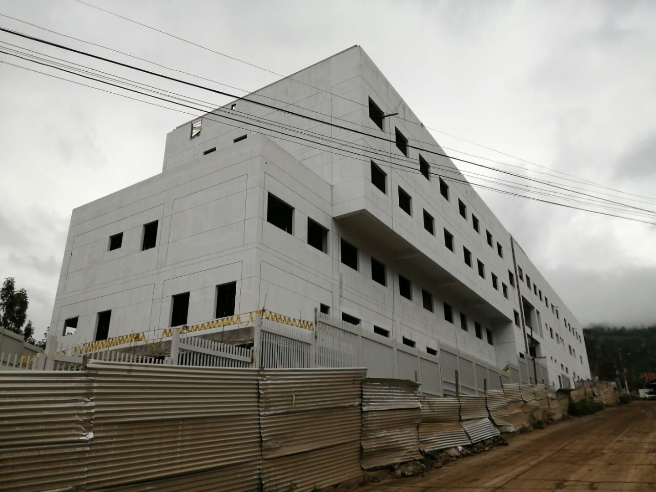 Según la Contraloría, se habría favorecido al consorcio encargado de ejecutar la obra en esta provincia. La entidad recomendó tomar las acciones correspondientes.