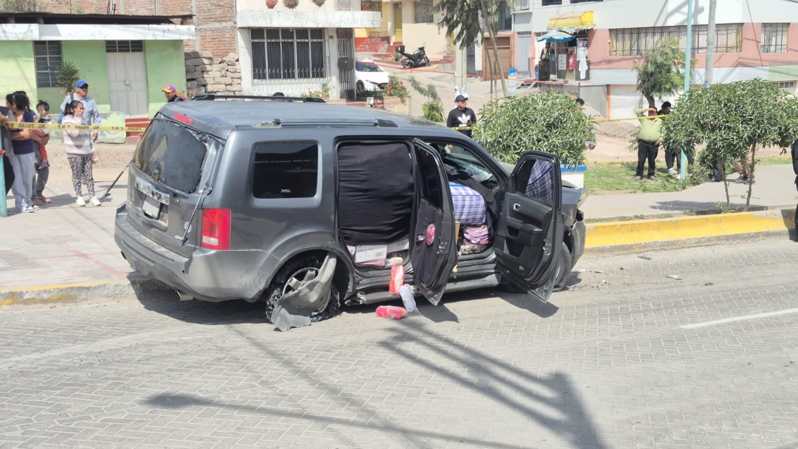 Trasladaba mercadería de contrabando, entre zapatillas y prendas de vestir