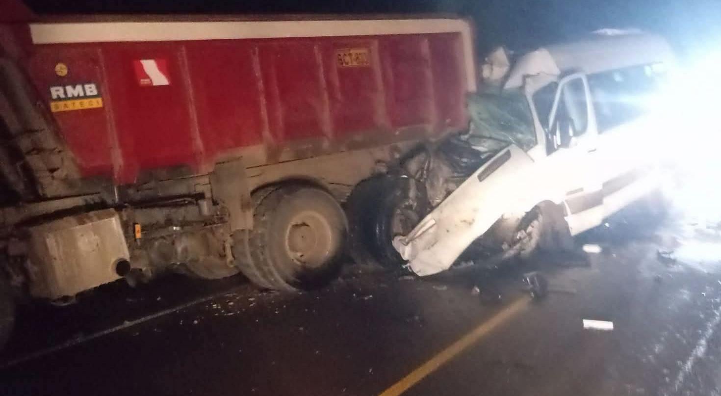 Tragedia en carretera. Un fatal accidente de tránsito se registró en el kilómetro 225.300 de la carretera Juliaca-Arequipa, a la altura del desvío Paratía, en el distrito de Santa Lucía.