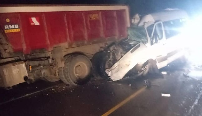 Tragedia en carretera. Un fatal accidente de tránsito se registró en el kilómetro 225.300 de la carretera Juliaca-Arequipa, a la altura del desvío Paratía, en el distrito de Santa Lucía.