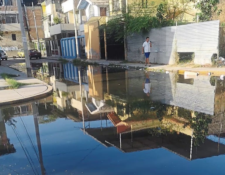 Colapsos de desagües en Piura