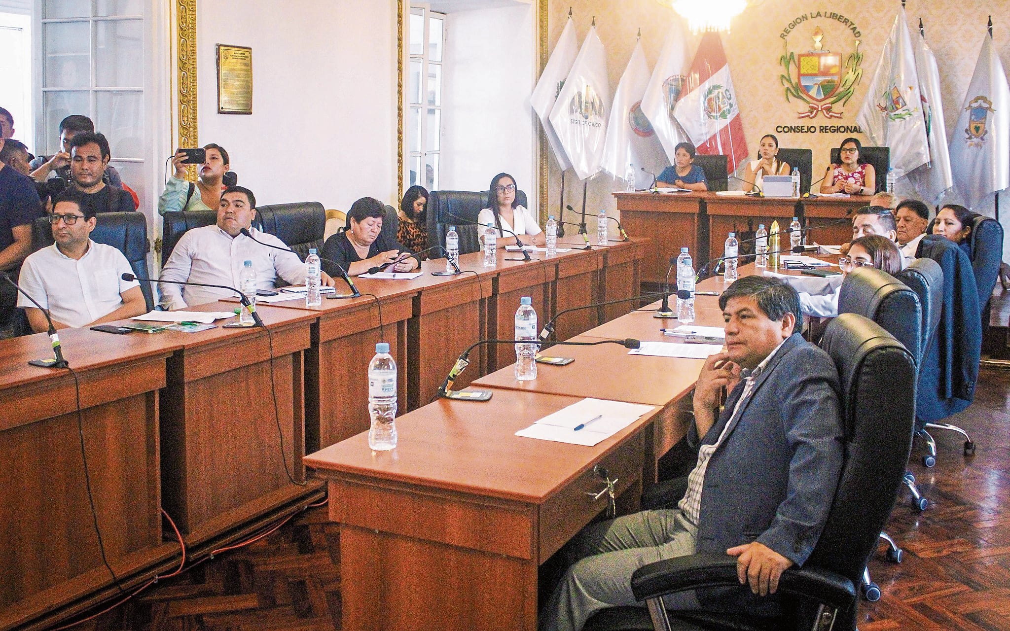 Comisiones de Educación y Desarrollo Social del Consejo Regional La Libertad revisarán acusaciones por presuntos pagos y contrataciones irregulares.