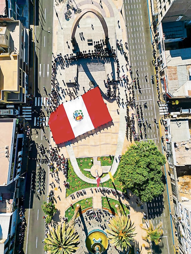 Con fervor patriótico, Tacna conmemora el Día de la Bandera