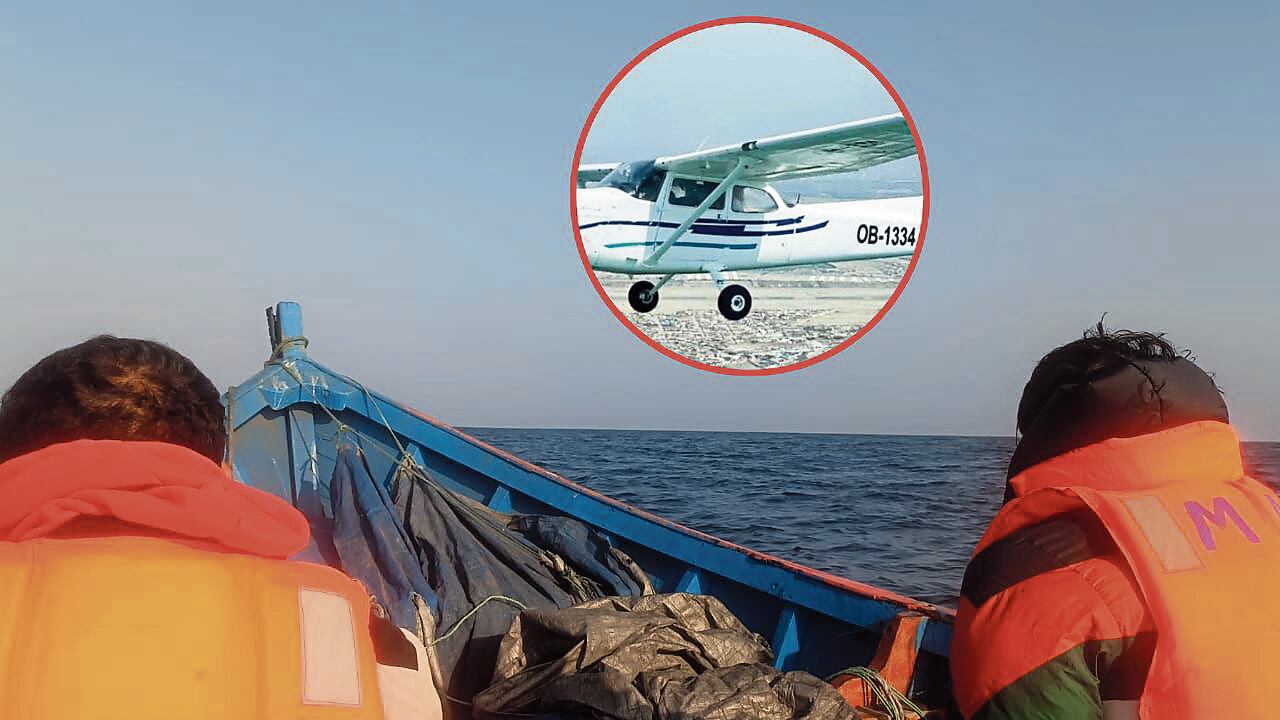 También solicitan a las autoridades marítimas reiniciar la búsqueda de la avioneta porque el cuerpo de su hijo podría estar atrapado en el interior