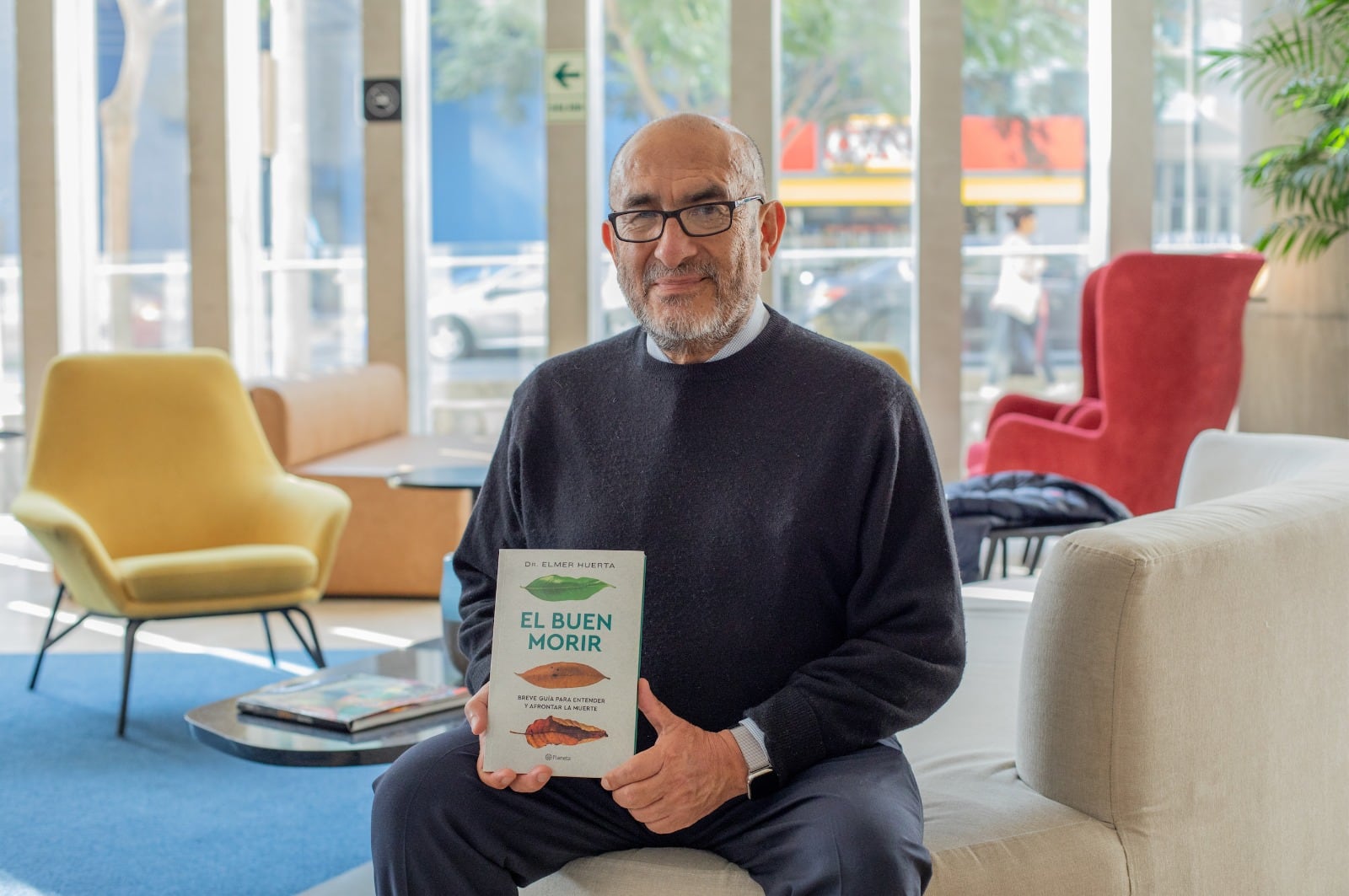 "El buen morir" es el libro que presenta el doctor Elmer Huerta,