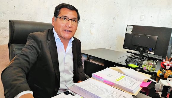 Consejero César Huamantuma denunció presuntas irregularidades en compra de camionetas. (Foto: GEC)
