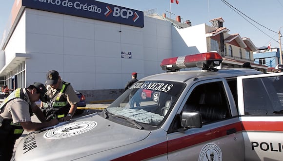 Policías resguardaran entidades bancarías (Foto: GEC)
