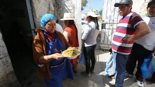 Pobladores de Cayma en Arequipa a presidenta Boluarte: “Rogamos que sigan apoyando a la olla común” (FOTOS)