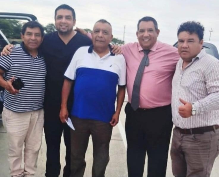 Exautoridad fue recibida por parientes y amigos al salir de penal.