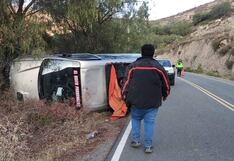 Integrantes del grupo “Amaru Perú” se salvan de morir en volcadura de miniván en Arequipa