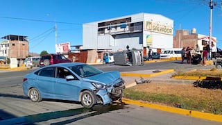 Arequipa: Choque entre minivan y auto deja una persona herida en Socabaya
