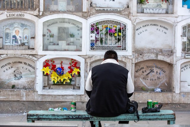 Día del Padre: familias visitan el cementerio El Ángel para recordar a sus seres queridos (Fotos: Fernando Sangama/GEC)