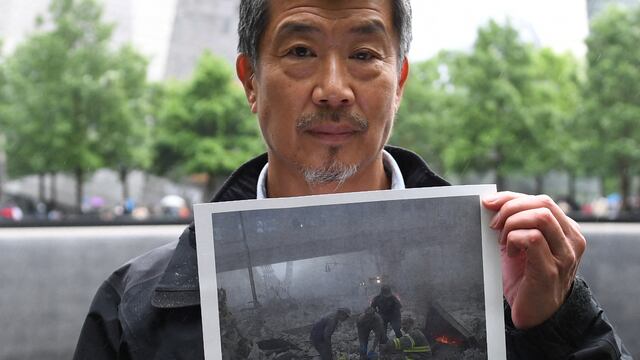 “Pensé que era el fin”: Al Kim, un paramédico entre los escombros de las Torres Gemelas