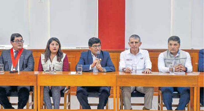El CORESEC se reunió con el ministro del Interior, Víctor Falcón. (Foto: GEC)
